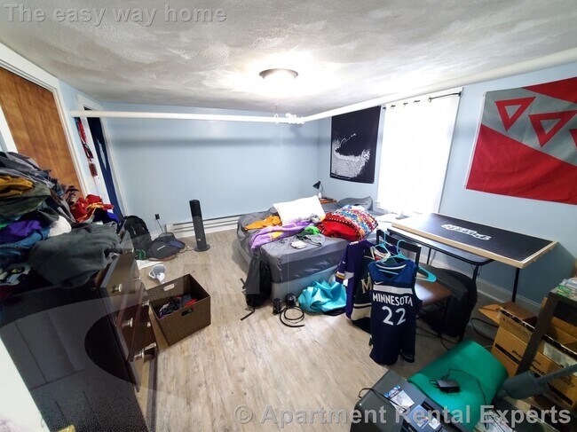 Foto del edificio - 305 Rindge Ave