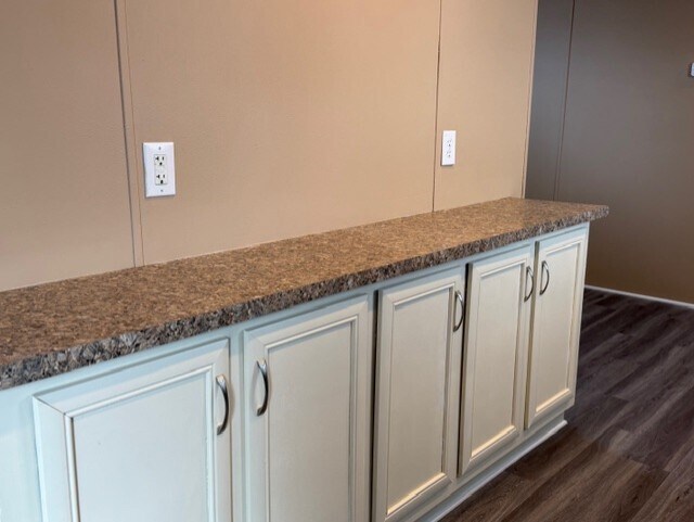 Foto del edificio - 76 E U.S. Hwy 6