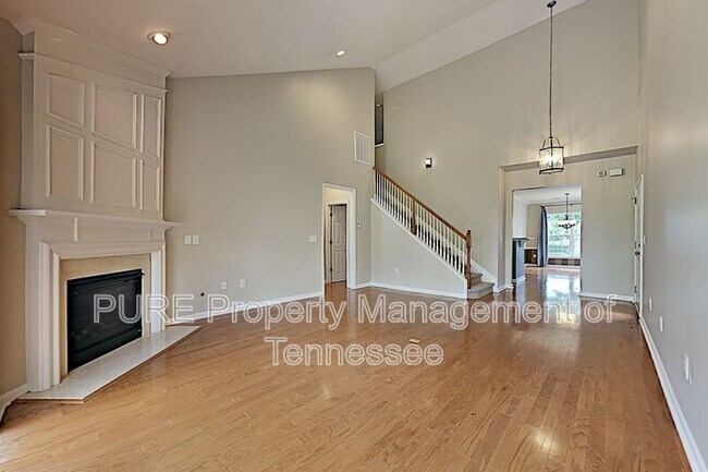 Foto del edificio - 418 Lazy Creek Ln