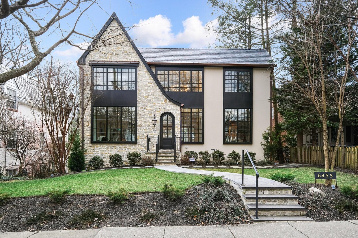 Primary Photo - 6455 Barnaby St NW