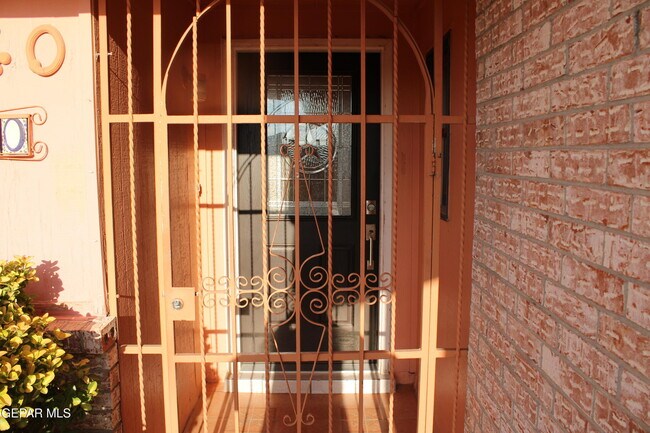 Foto del edificio - 1740 Sammy Davis Pl