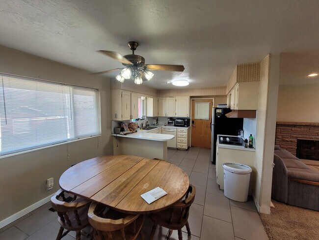 Photo - 9 E 1800 S House