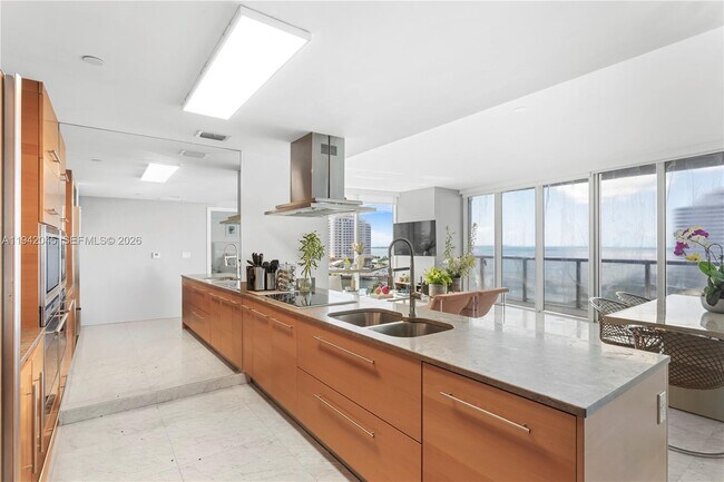 Foto del edificio - 495 Brickell Ave