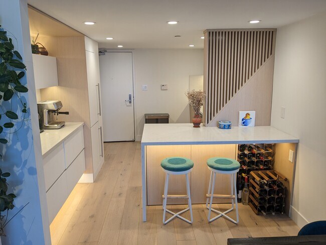 Building Photo - 1488 Harrison St