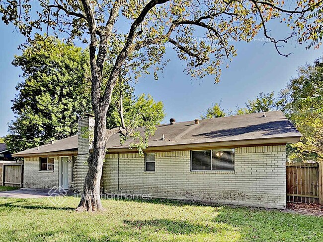 Building Photo - 1613 Cantrell Blvd