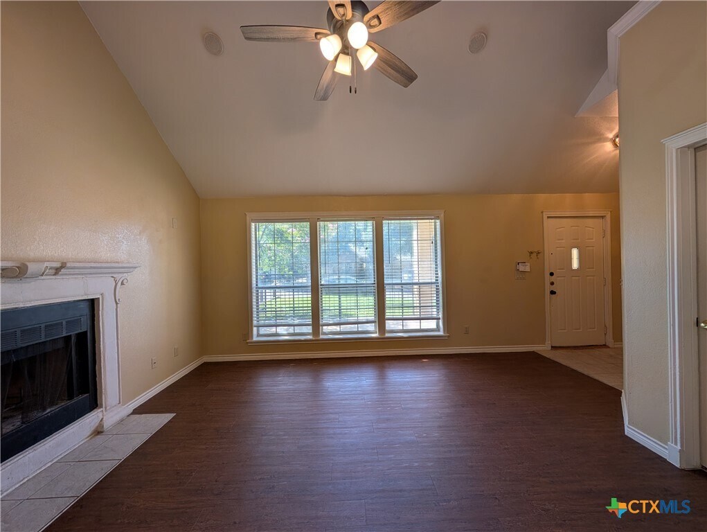 Building Photo - 1043 Rivertree Dr