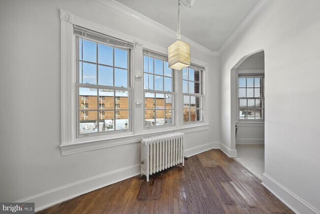 Foto del edificio - 644 Massachusetts Ave NE