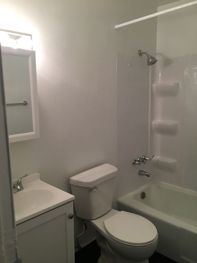Foto del edificio - 2812 Larwill Ct