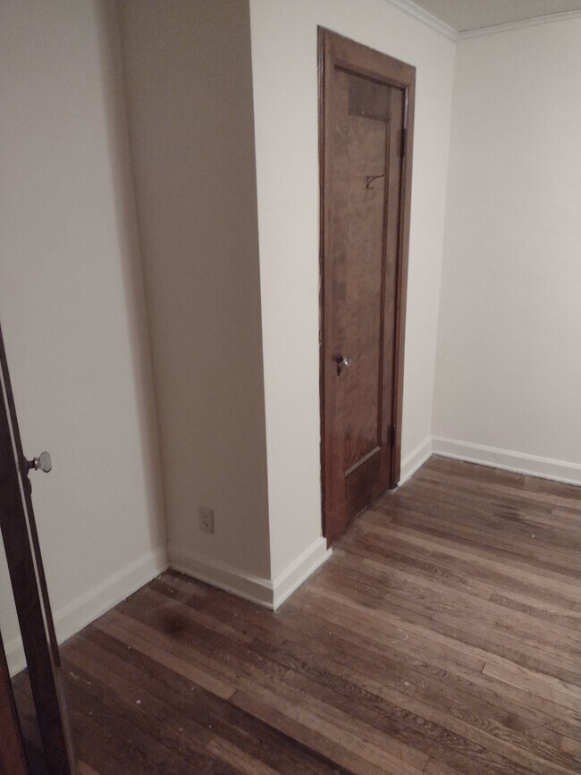 Foto del edificio - 875 Sheridan Avenue