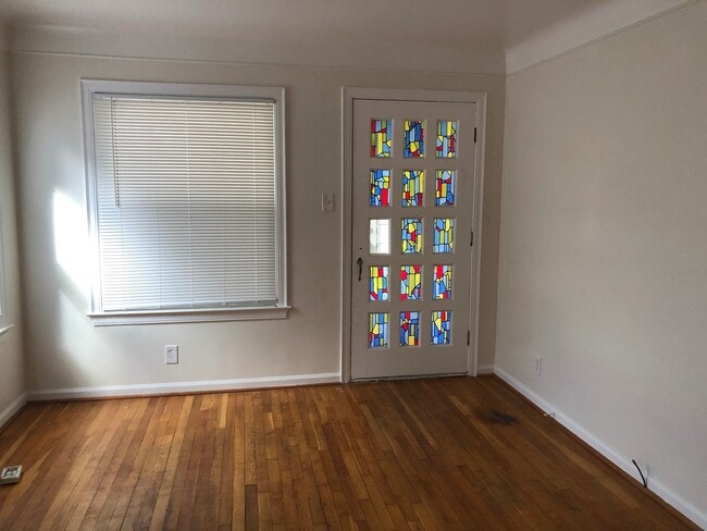 Building Photo - 3 bedroom - 1 bath - Warrendale - $1300