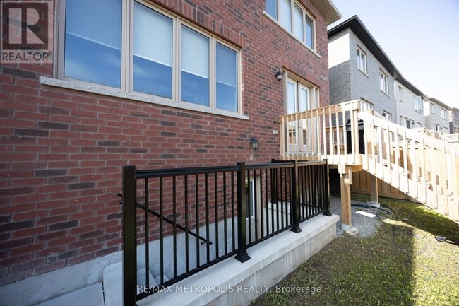 Building Photo - 2482 Florentine Pl