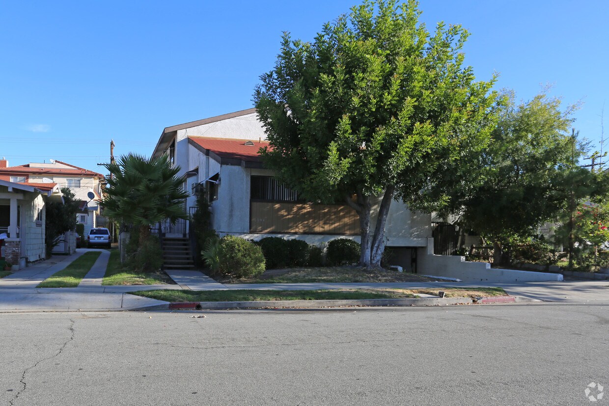 Building Photo - 1015 Orange Grove Ave
