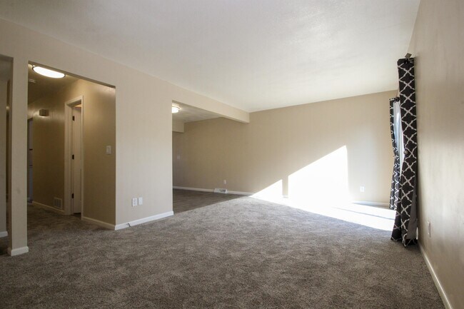 Building Photo - 2374 Mailand Ct