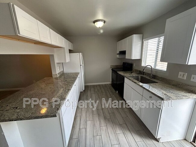 Building Photo - 5006 S 35th Ave