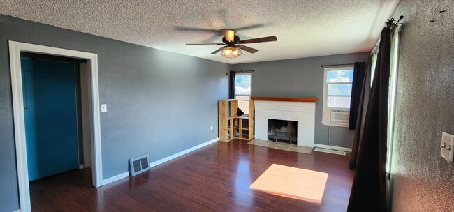 Foto del edificio - Charming 4 Bed, 2 Bath Home in Spokane! *S...