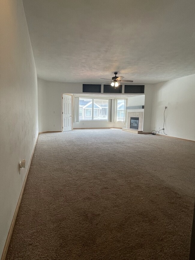 Foto del edificio - 6032 Park Ridge Rd