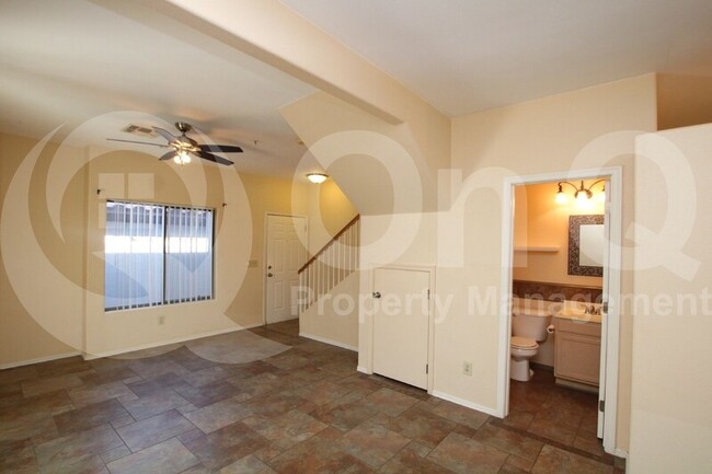 Foto del edificio - 1800 W Elliot Rd