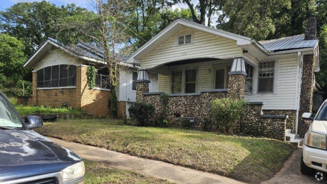 Building Photo - 618 80th Pl S