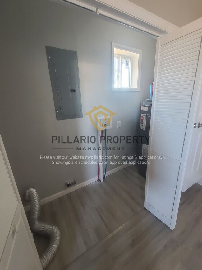 Foto del edificio - 4 Bedrooms 1.5 Bathrooms in popular Keysto...
