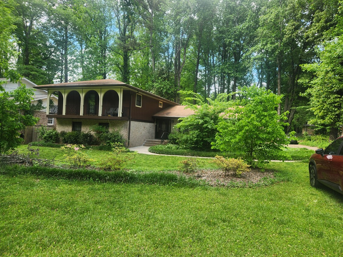 Front of House - 4038 Briarglade Way