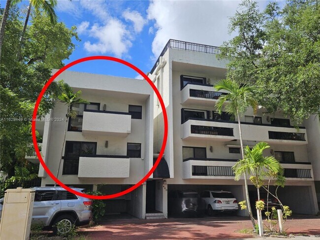 Foto del edificio - 400 Valencia Ave