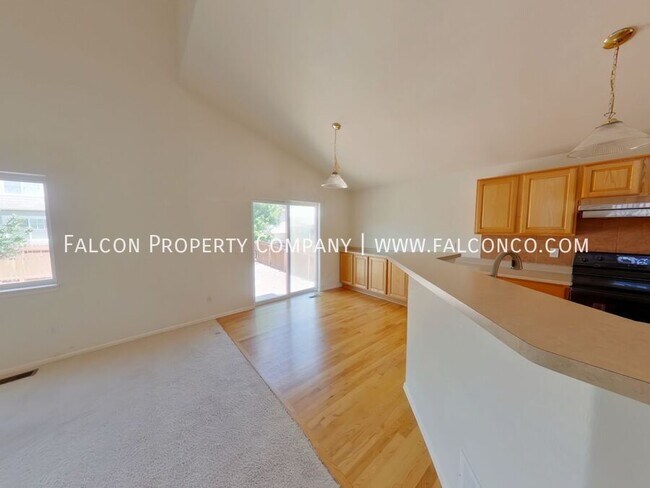 Building Photo - 6536 Graymont Dr