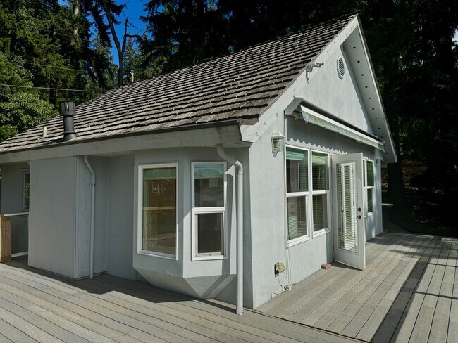 Foto del edificio - Come and see this delightful view cottage....