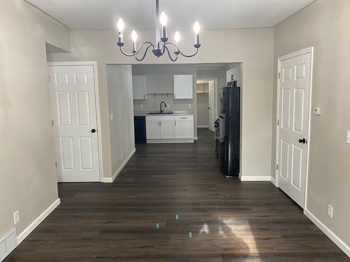 500 Pier St Unit Lower, Merrill, WI 54452 Room for Rent in Merrill