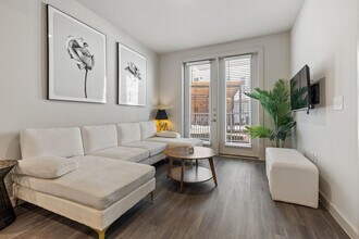 Building Photo - 5820 1/2 Cameron Road-SI FL1-ID1364166P