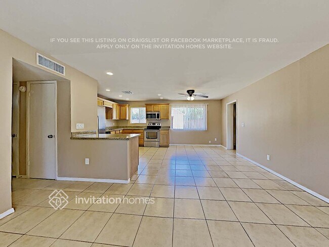 Building Photo - 18042 N Villa Rita Dr
