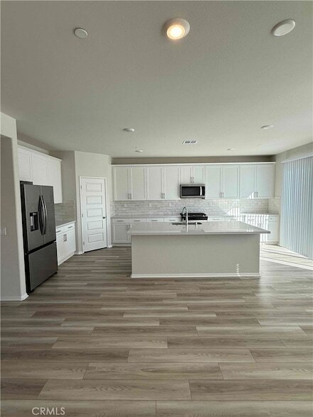 Foto del edificio - 32864 Fleets Rd