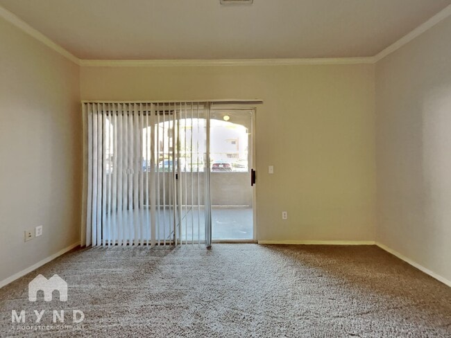 Building Photo - 5401 E Van Buren St