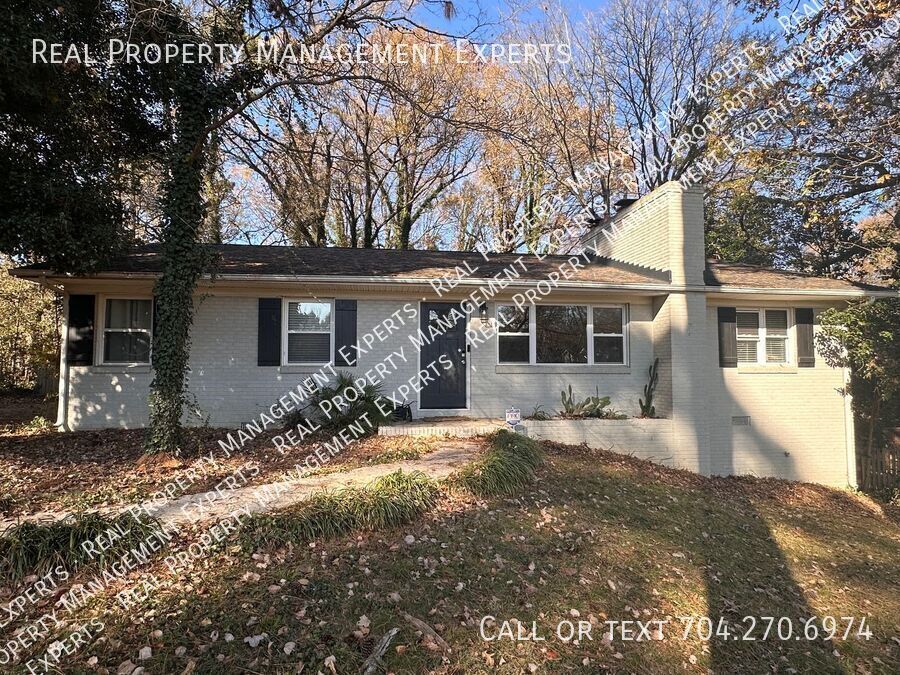 Primary Photo - Charming 3BR/2BA Home in Charlotte!