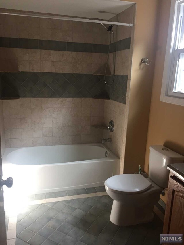 Foto del edificio - 180 Cambridge Ave