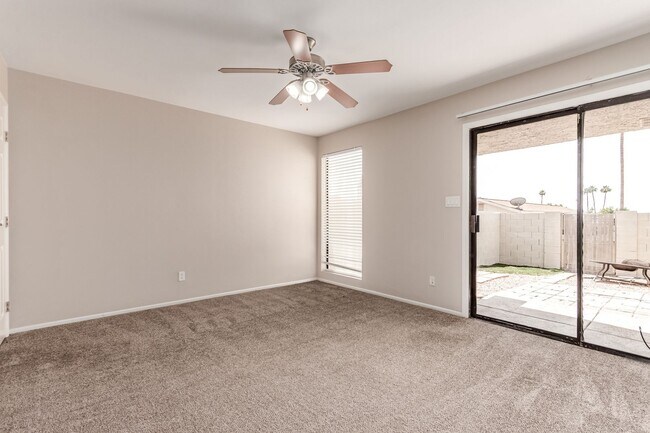 Foto del edificio - Awesome 2-Level Condo in Prime Scottsdale ...