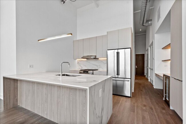 Foto del edificio - 728 Waukegan Rd