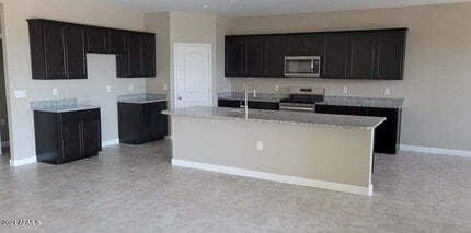 Building Photo - 3015 N Brooklyn Dr