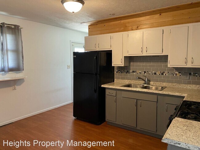 Building Photo - 2 br, 1 bath House - 619 N Main St Unit 1