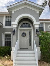 Building Photo - 10111 Colonial Country Club Blvd