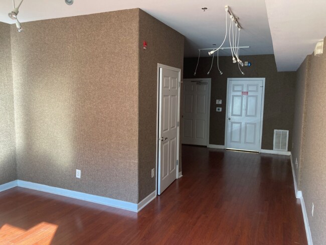 Building Photo - 2922 Howard Ave