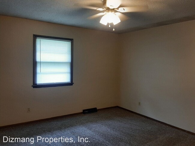 Building Photo - 2 br, 1.5 bath House - 1425 E. Cairo