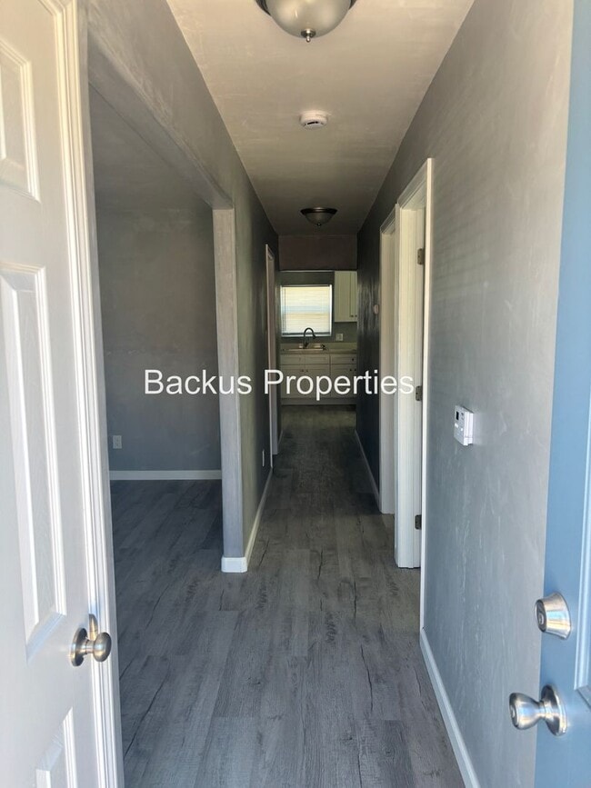 Building Photo - 112 E Bernal Dr