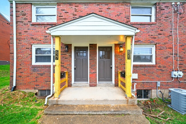 Photo - 627 2nd St Apartments