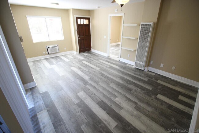 Building Photo - 10174 Camino Ruiz