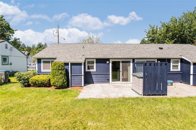 Foto del edificio - 1746 N Rainier Ave