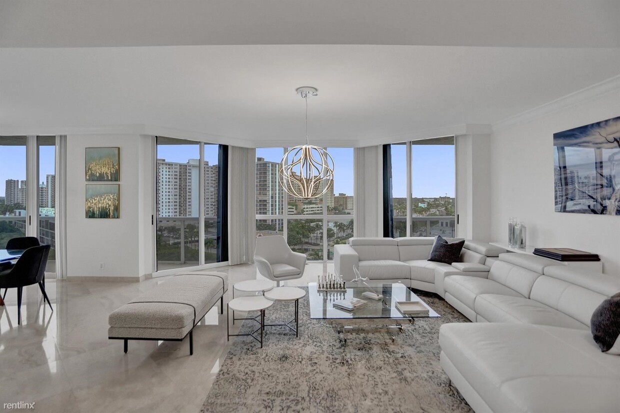 Primary Photo - 3 br, 2.5 bath Condo - 3100 N Ocean Blvd A...
