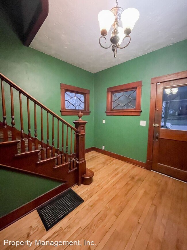 Foto del edificio - 4 br, 3 bath House - 2100 E Street
