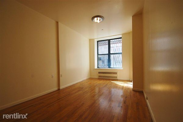 Primary Photo - 130 W 112th St
