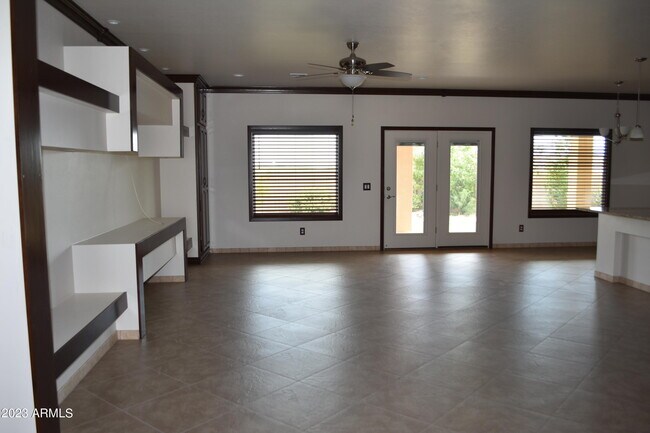 Foto del edificio - 5533 Desert Willow Loop