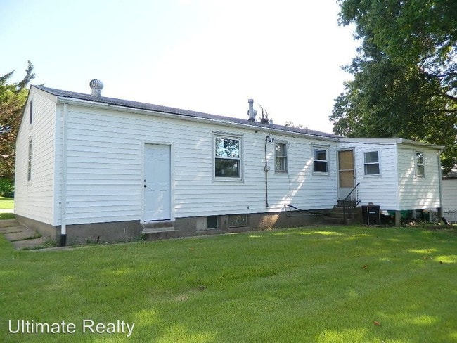 Building Photo - 627 Gleason Dr